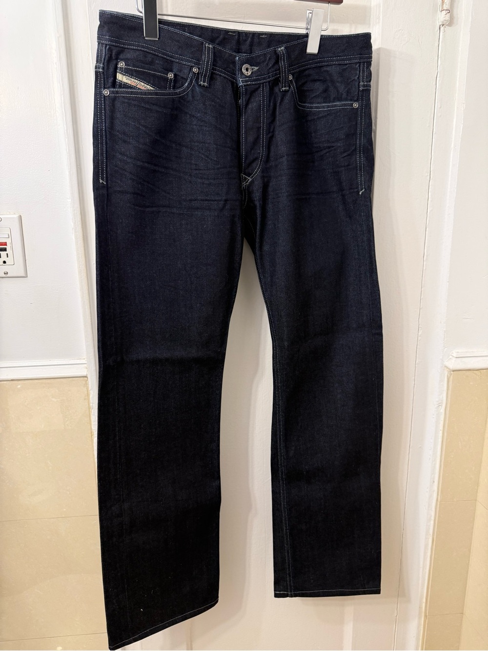 Diesel Viker Men's Straight Jeans in Dark Indigo